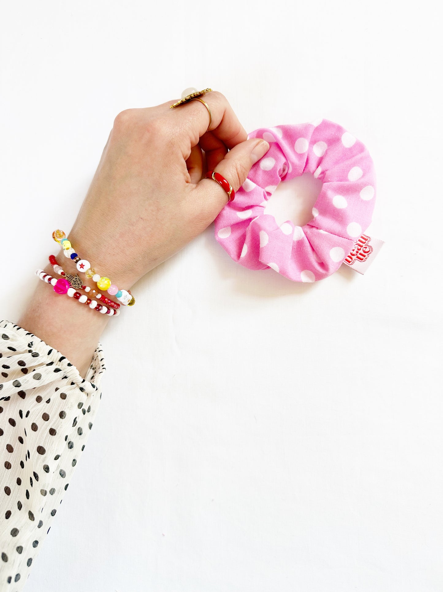 Mini scrunchie in pink polka dot