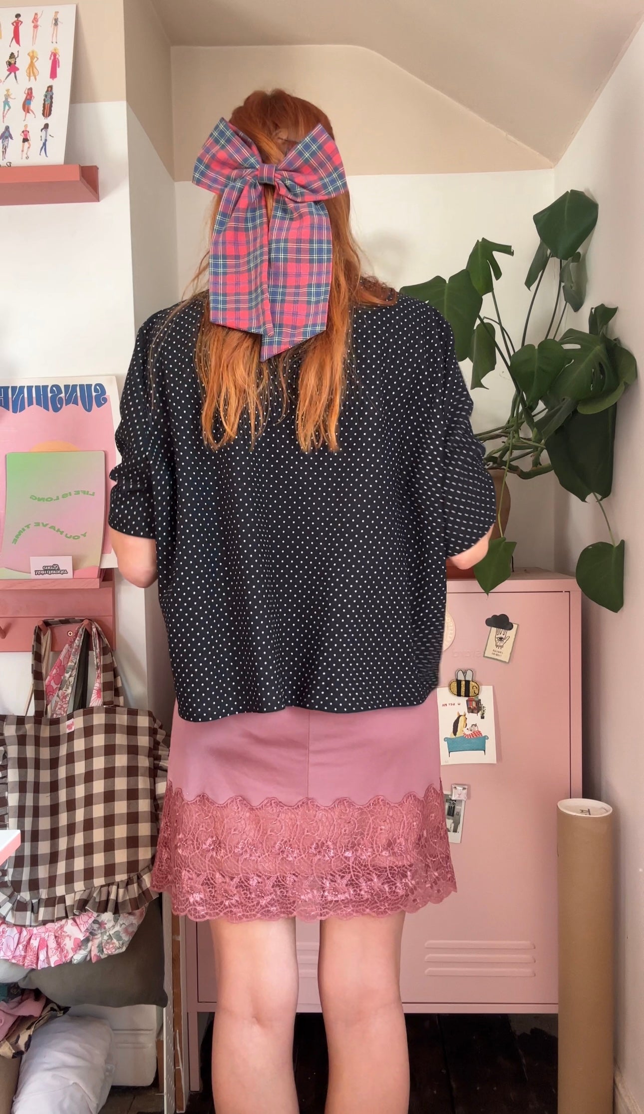 Power Hair Bow in vintage red tartan cotton