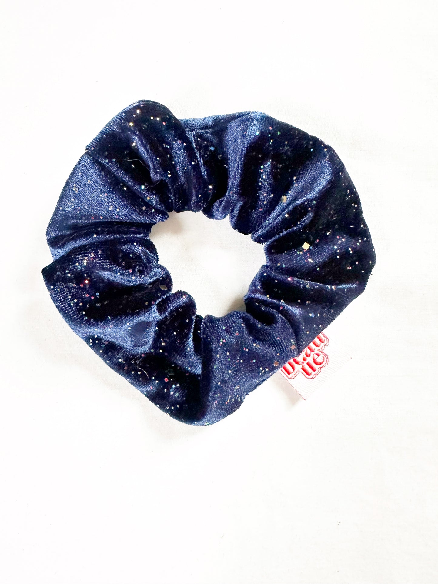 Mini scrunchie in blue glitter velvet