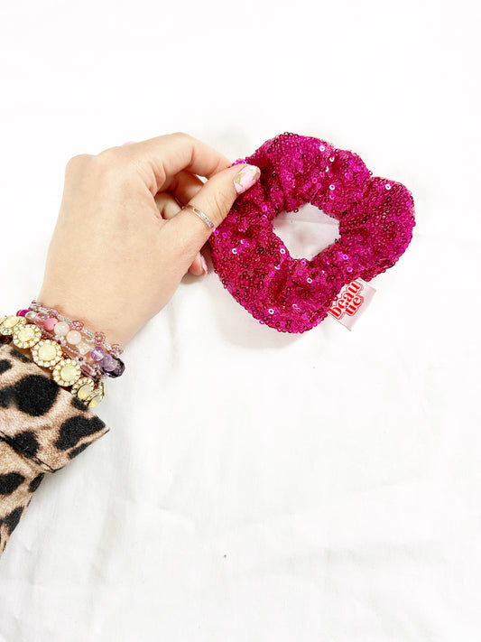 Mini scrunchie in hot pink sequin