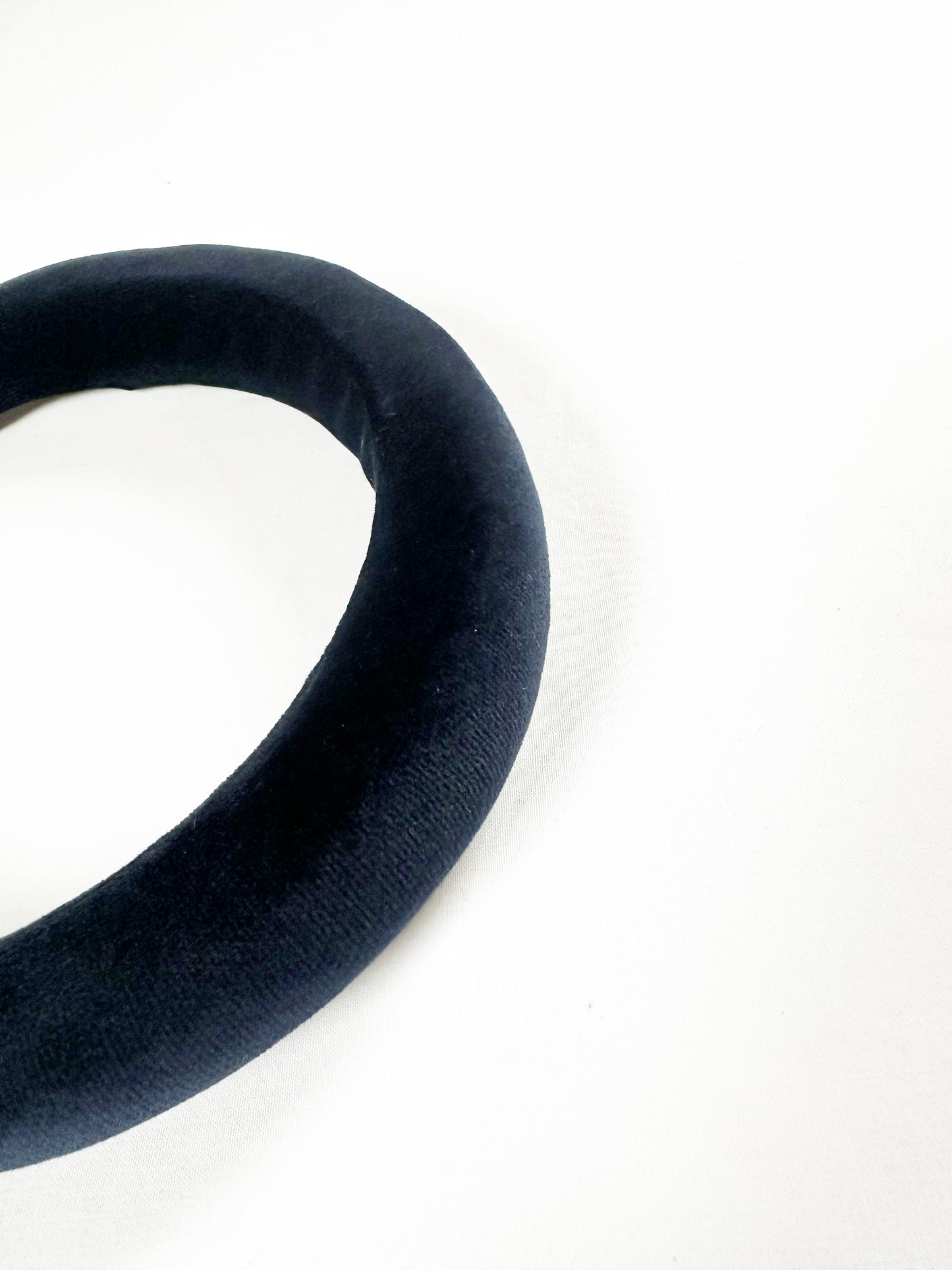 Padded Headband in midnight blue velvet