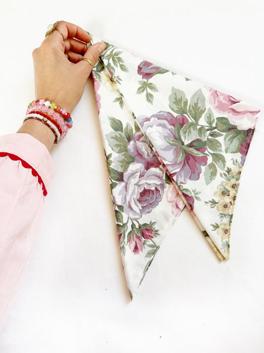 Bandana & neck scarf in purple vintage floral