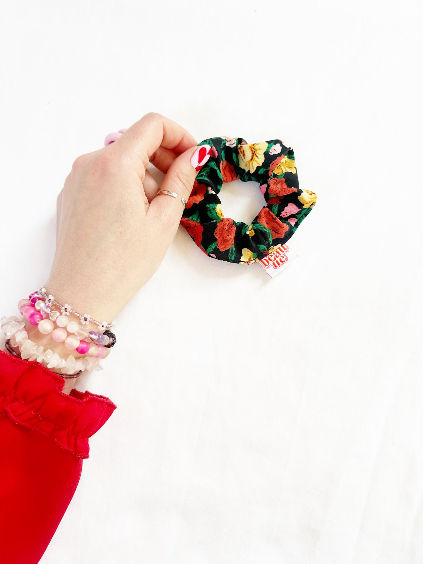 Mini scrunchie in multi rose print