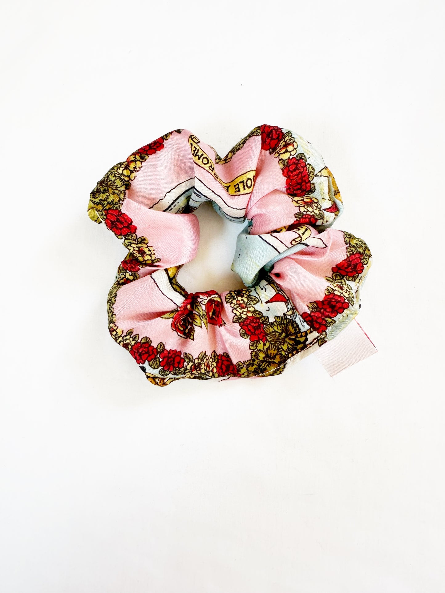 OG scrunchie in vintage pink floral