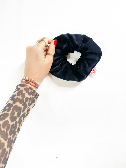 OG scrunchie in midnight blue velvet