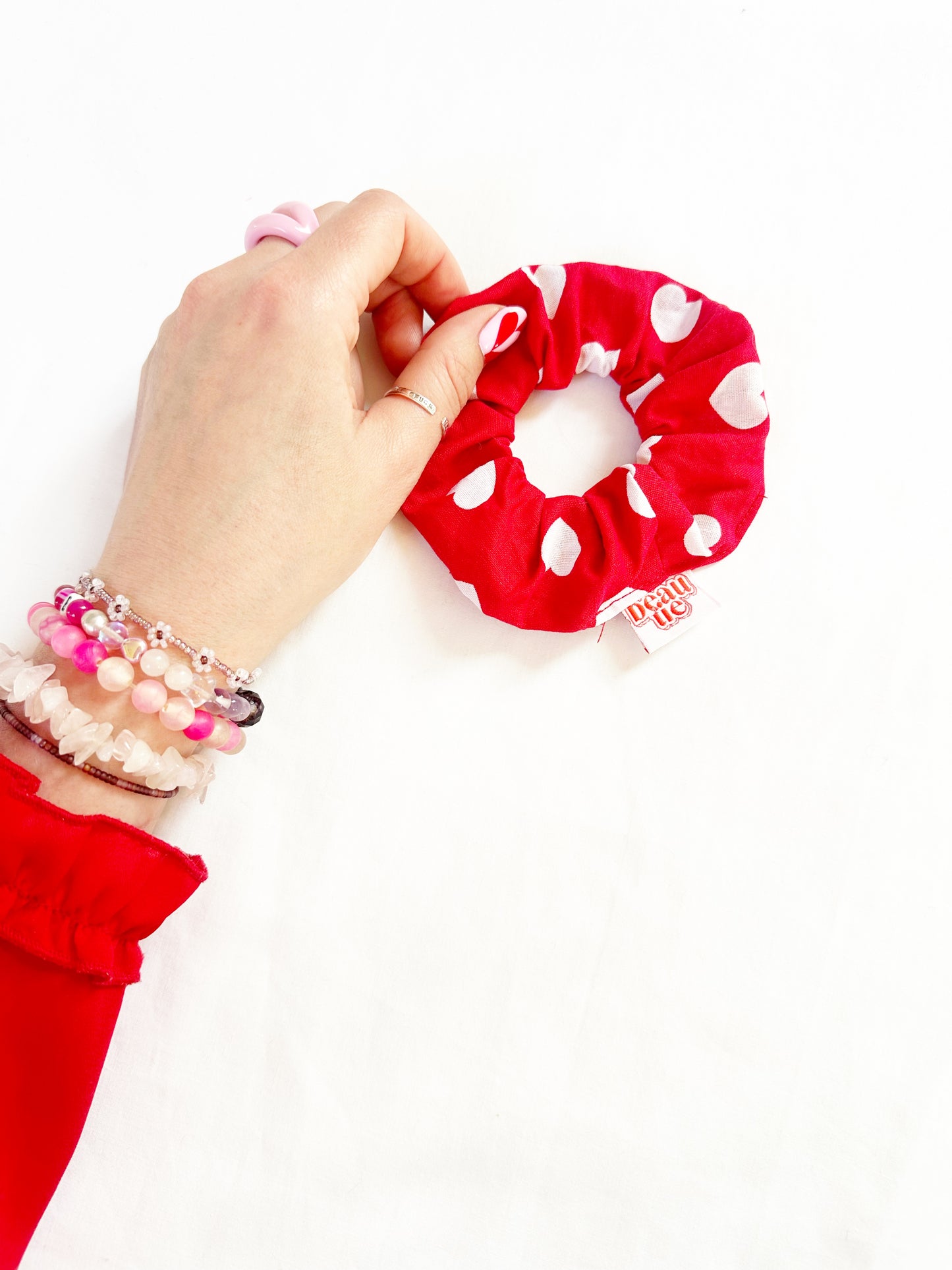 Mini scrunchie in red heart cotton