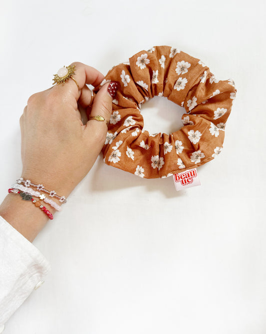 OG scrunchie in brown floral cotton