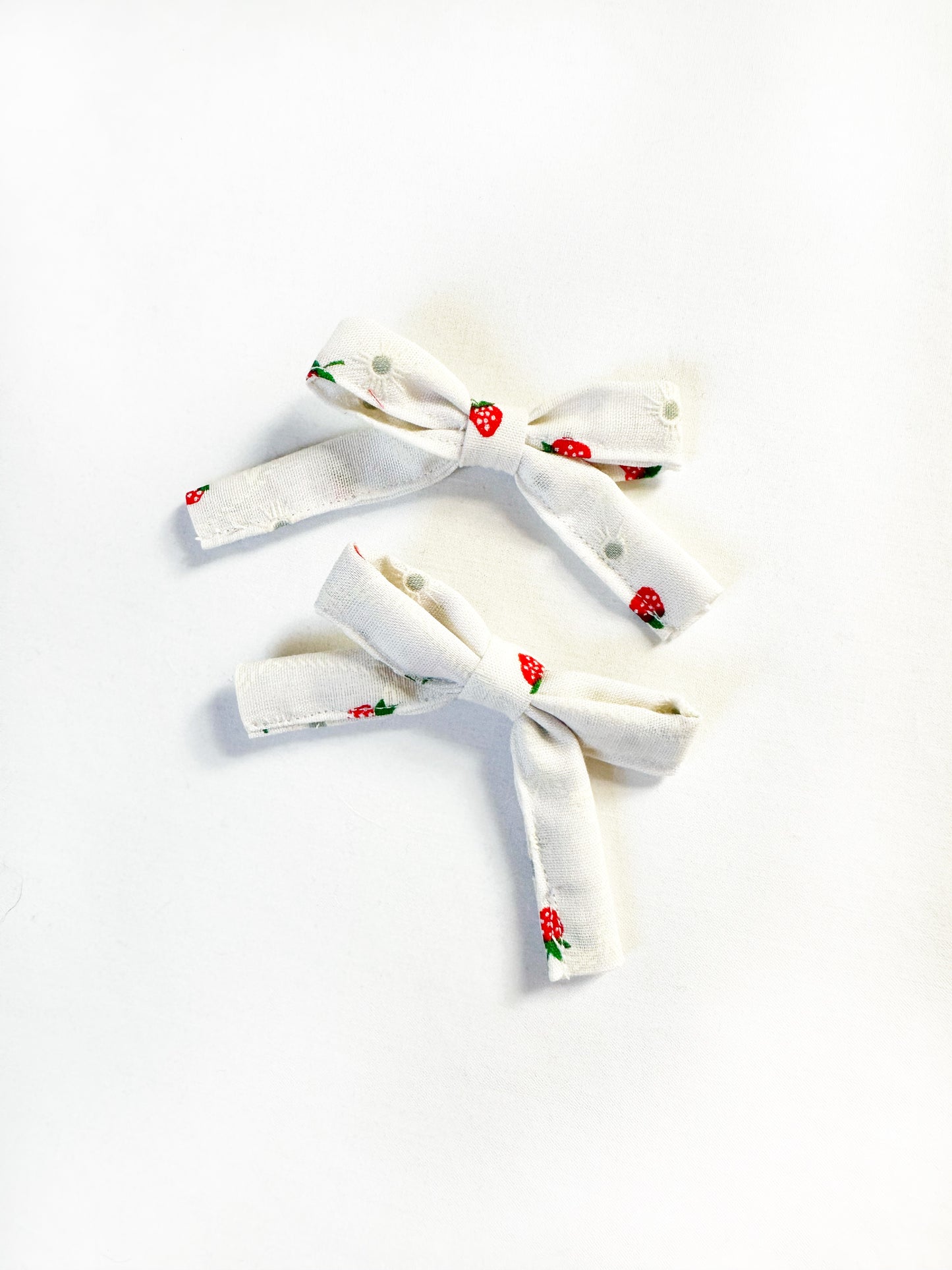 Bonnie mini hair bows in strawberry print