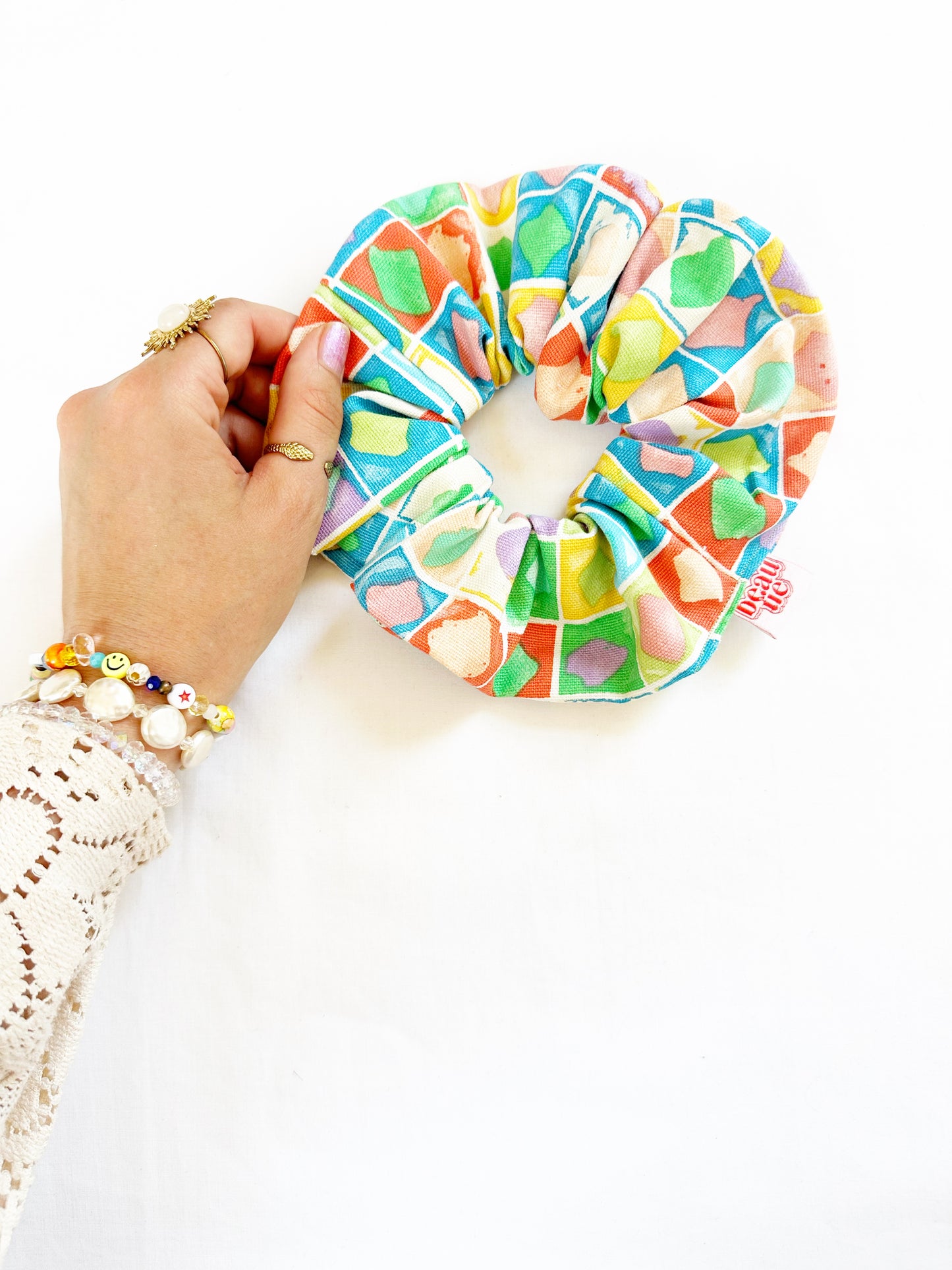 Oversized scrunchie in souvenir print
