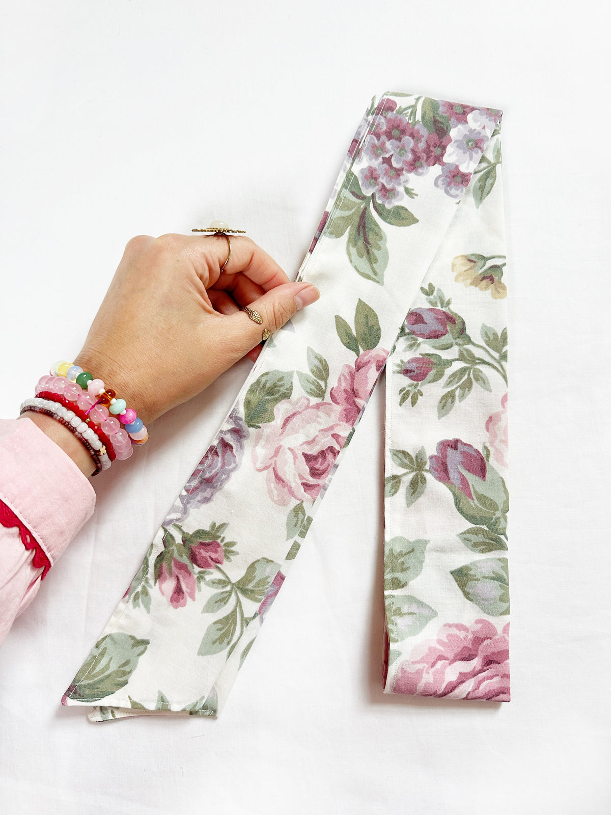 VersaTie hair & neck tie in vintage floral cotton