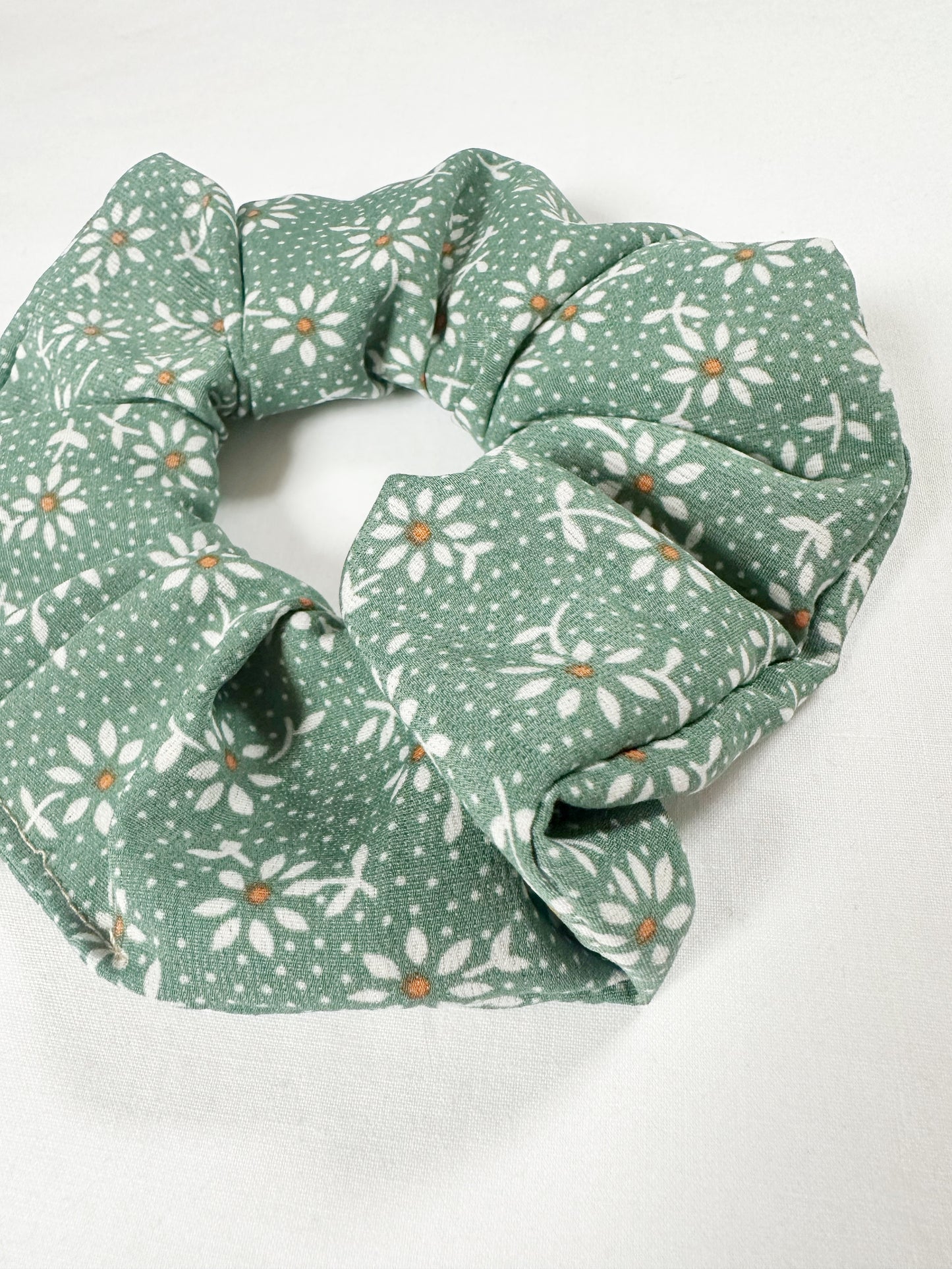 OG scrunchie in green daisy floral
