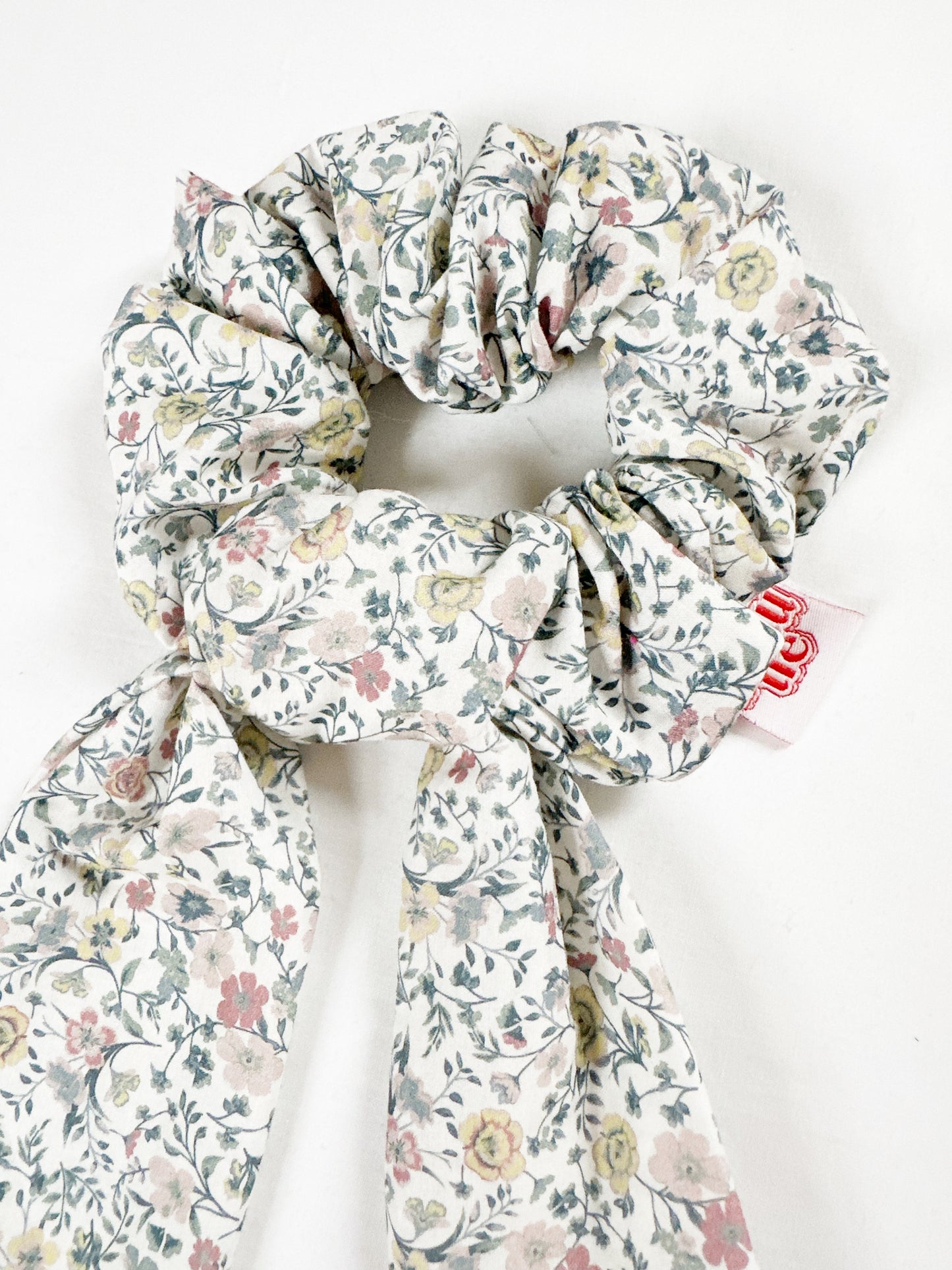 Dolly scarf scrunchie in vintage floral