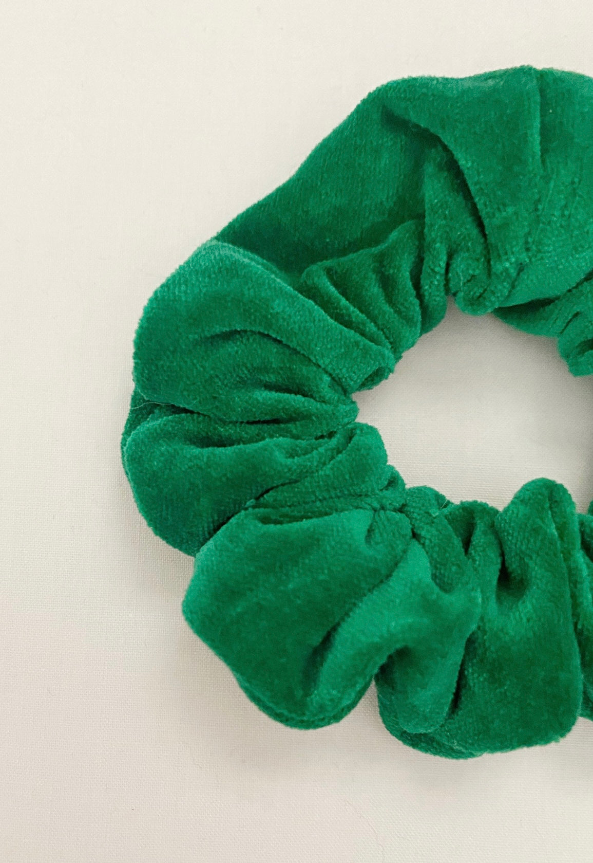 Mini Scrunchie in Green Velvet